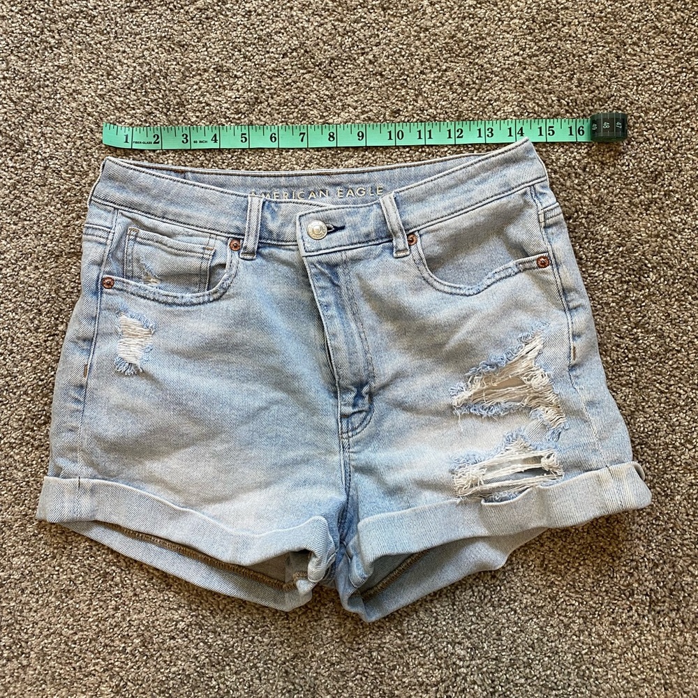 American Eagle Mom Short